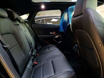 Car image 37