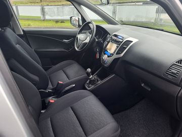 Car image 14