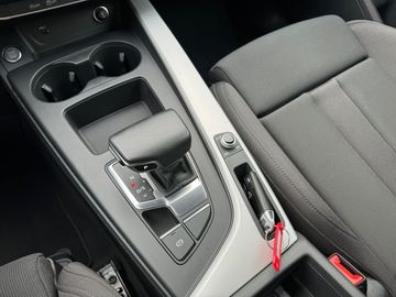 Car image 31