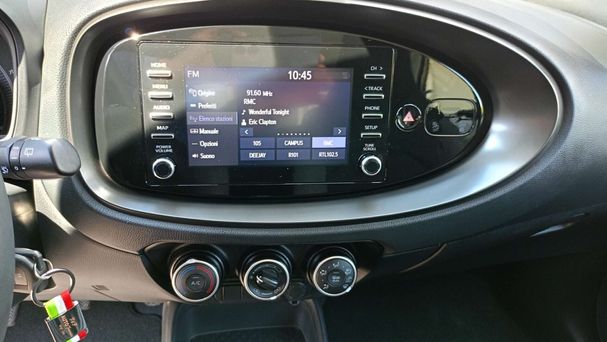 Toyota Aygo X 1.0 VVT-i 53 kW image number 12