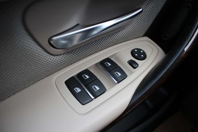 Car image 41