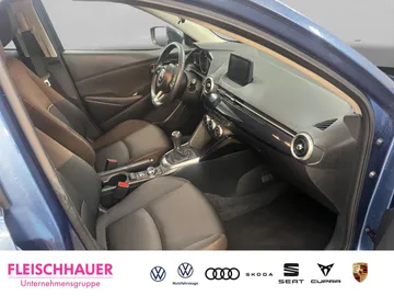 Car image 19