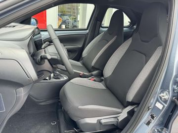 Car image 11