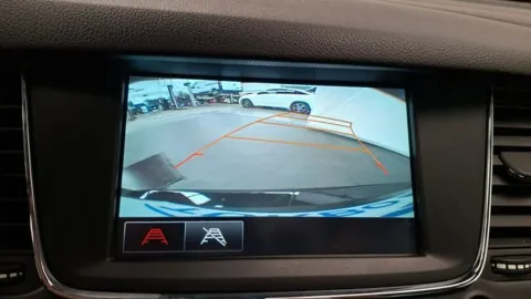 Car image 24