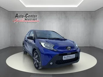 Car image 2