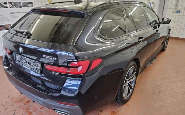 BMW 530 Touring 215 kW image number 3