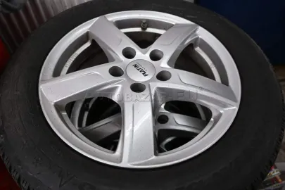 Car image 31