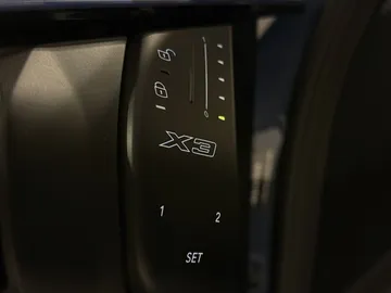 Car image 34