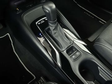 Car image 12