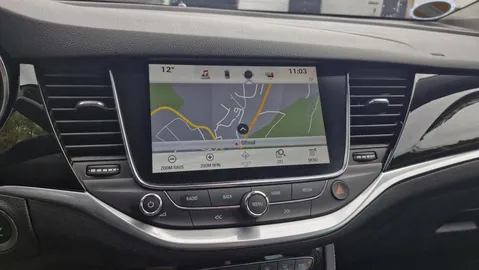 Car image 15