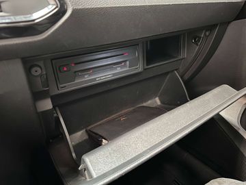 Car image 31