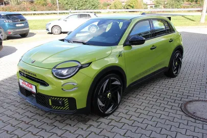 Car image 22