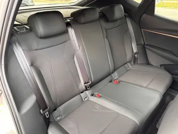 Car image 38