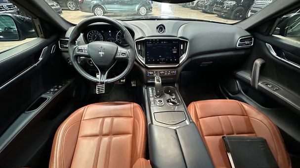 Maserati Ghibli S GranSport Q4 316 kW image number 14