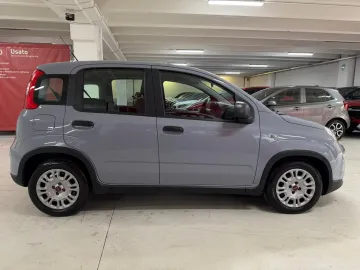 Car image 5