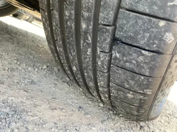 Car image 33
