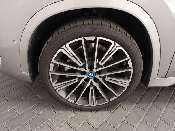 BMW iX1 xDrive30 M Sport 230 kW image number 10