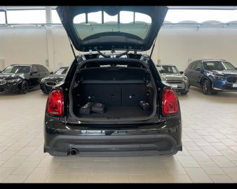 Car image 23