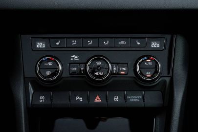 Car image 35