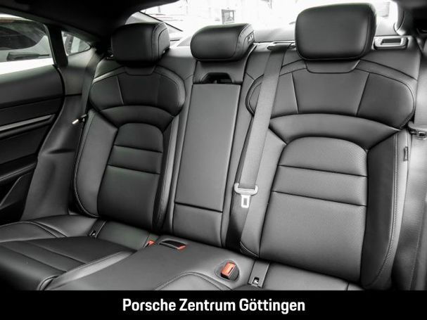 Porsche Taycan 320 kW image number 24