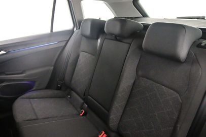 Car image 36