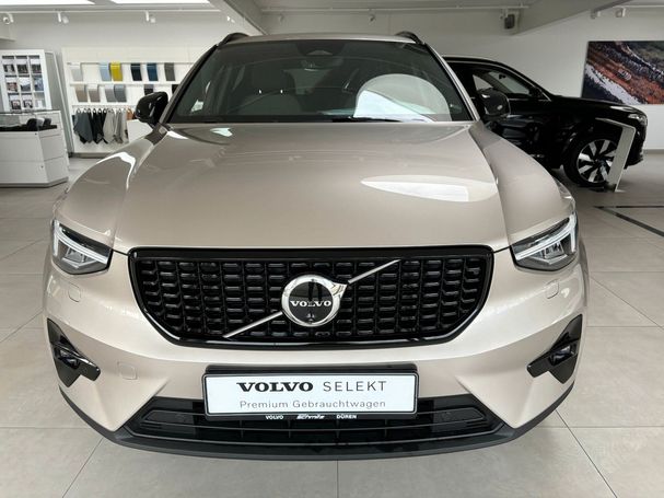 Volvo XC40 B4 Plus Dark 145 kW image number 3