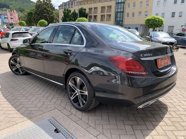 Mercedes-Benz C 300 e Avantgarde 4Matic 235 kW image number 8