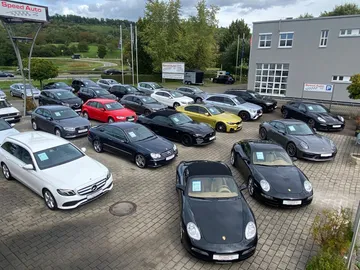 Car image 24
