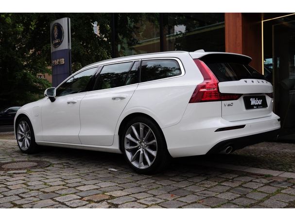 Volvo V60 T6 R AWD Momentum 251 kW image number 6