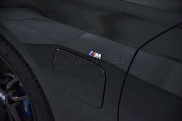 BMW 330 e M Sport 215 kW image number 16