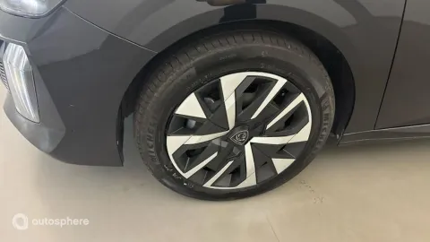 Car image 20