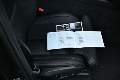 Car image 36