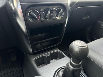 Car image 16