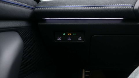 Car image 37