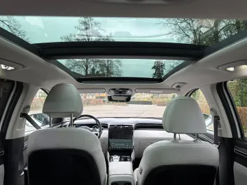 Car image 32
