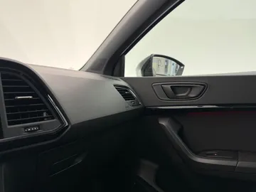 Car image 42