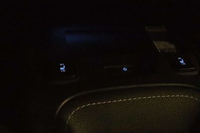 Car image 36