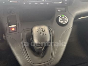 Car image 37