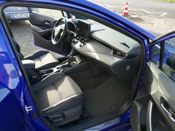 Car image 8