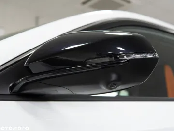 Car image 40