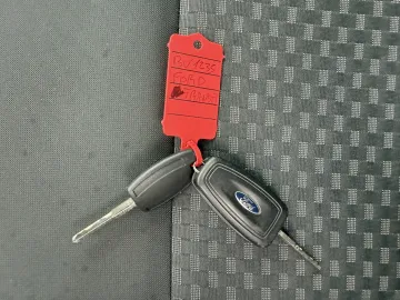 Car image 33