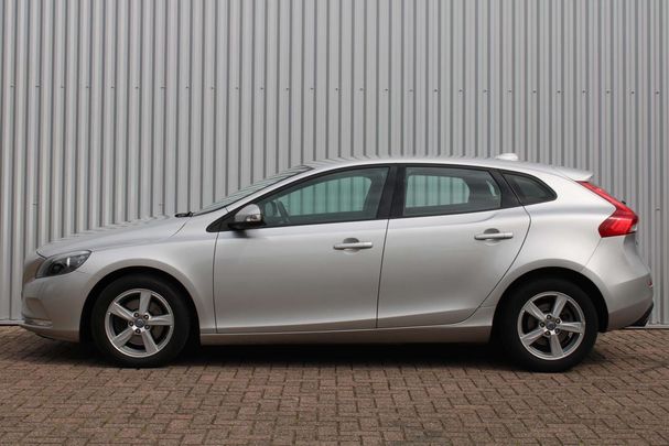 Volvo V40 T3 110 kW image number 9