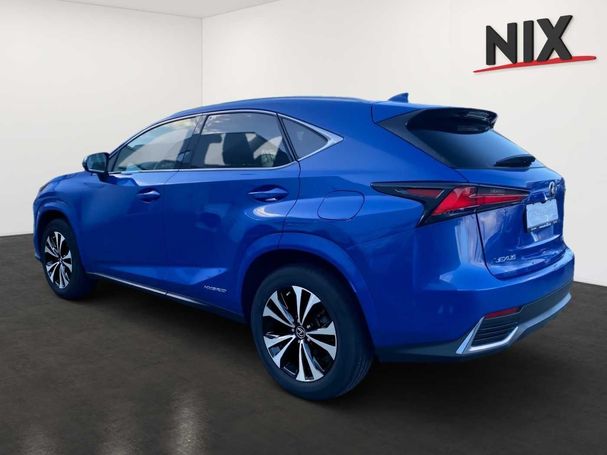 Lexus NX 300 H 145 kW image number 4