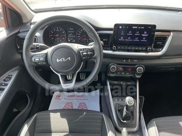 Car image 14