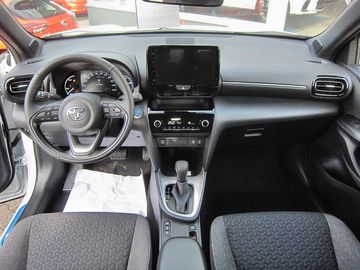 Car image 13