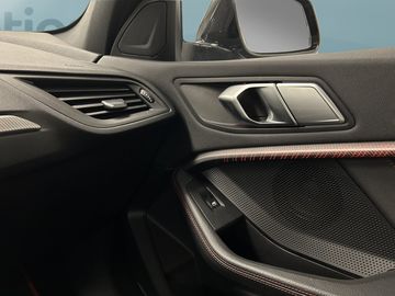 Car image 36