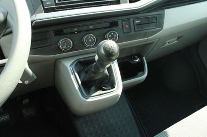 Car image 33