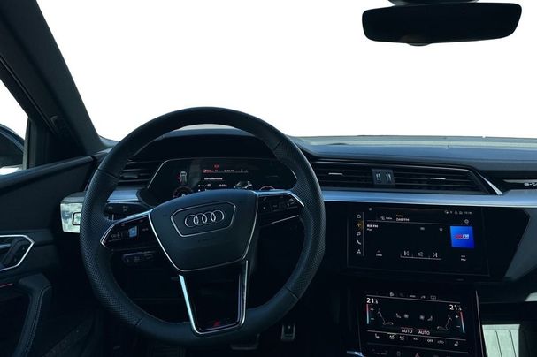 Audi Q8 55 quattro e-tron S-line 300 kW image number 8