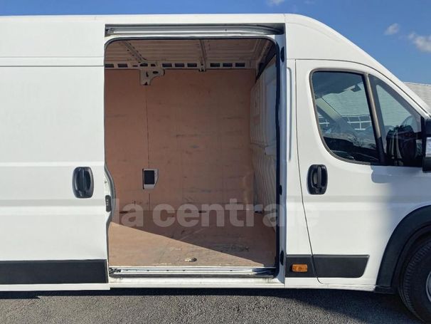 Citroen Jumper 35 L4H2 Business 120 kW image number 30