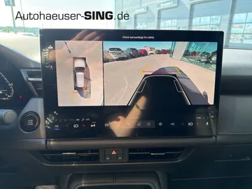Car image 19